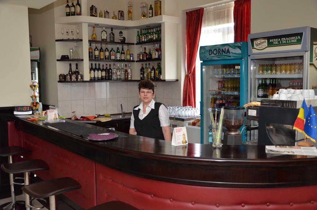Hotel Restaurant La Conac Botiz 외부 사진
